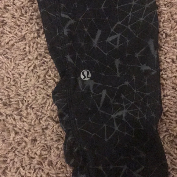 Lululemon leggings - Picture 5 of 7